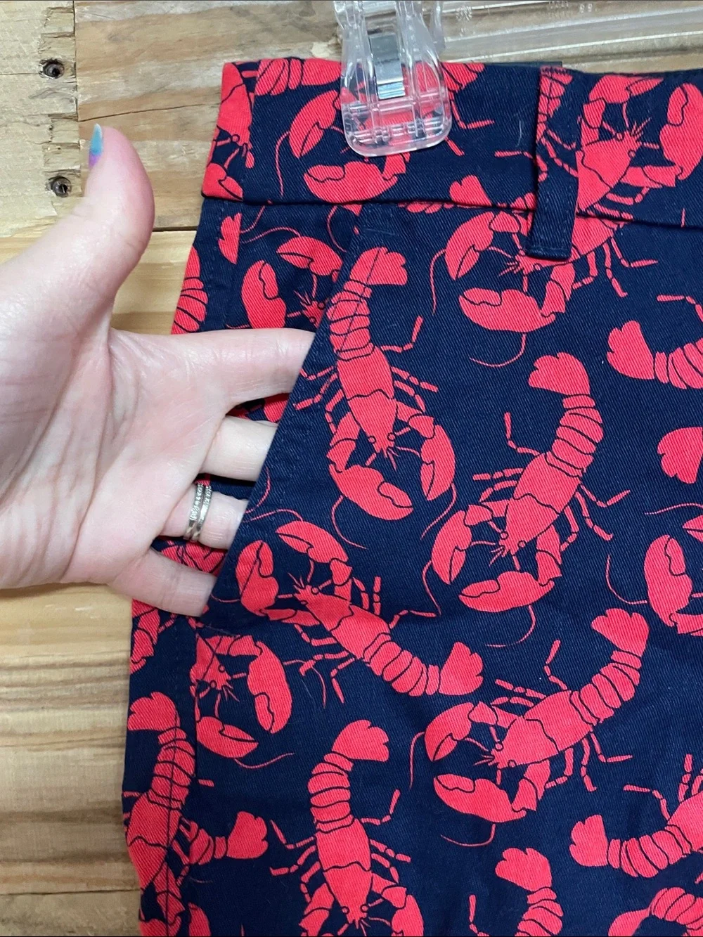 J. Crew size 4 Blue and Red Lobster Print Chino 5” Inseam Shorts with Pockets - Picture 3 of 9
